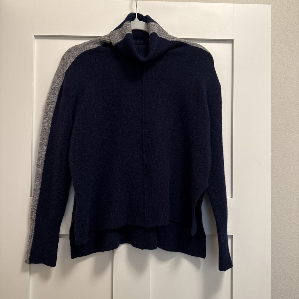 Athleta Merino Wool Navy Blue and Grey Stripe Turtleneck Long Sleeve Sweater Med